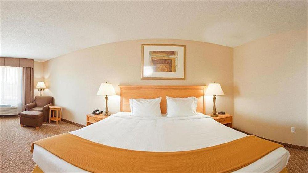 Holiday Inn Express Hotel & Suites Chesterfield - Selfridge Area By Ihg מראה חיצוני תמונה