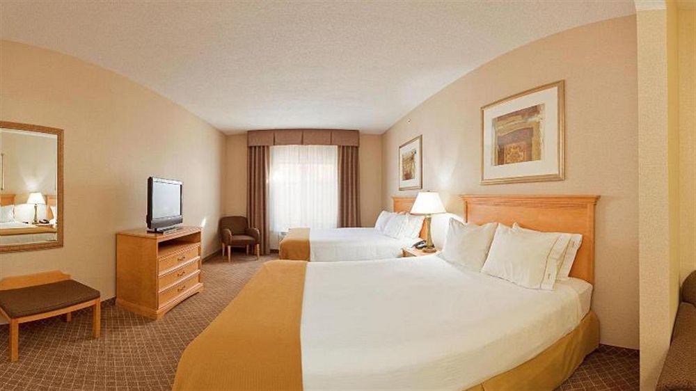 Holiday Inn Express Hotel & Suites Chesterfield - Selfridge Area By Ihg מראה חיצוני תמונה